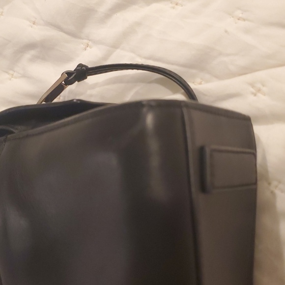 Vince Camuto Signature Crossbody Satchel Bag (#8) - Picture 10 of 12
